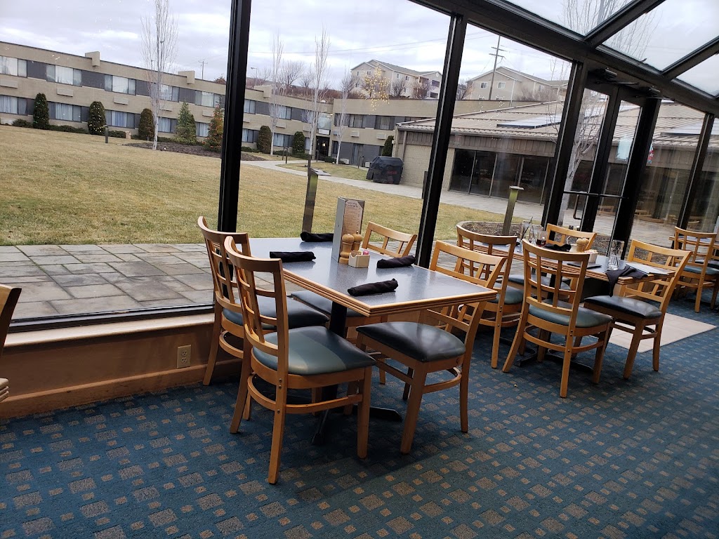 Seasons Public House | night club | 1516 Pullman Rd, Moscow, ID 83843, USA | 2088820550 OR +1 208-882-0550