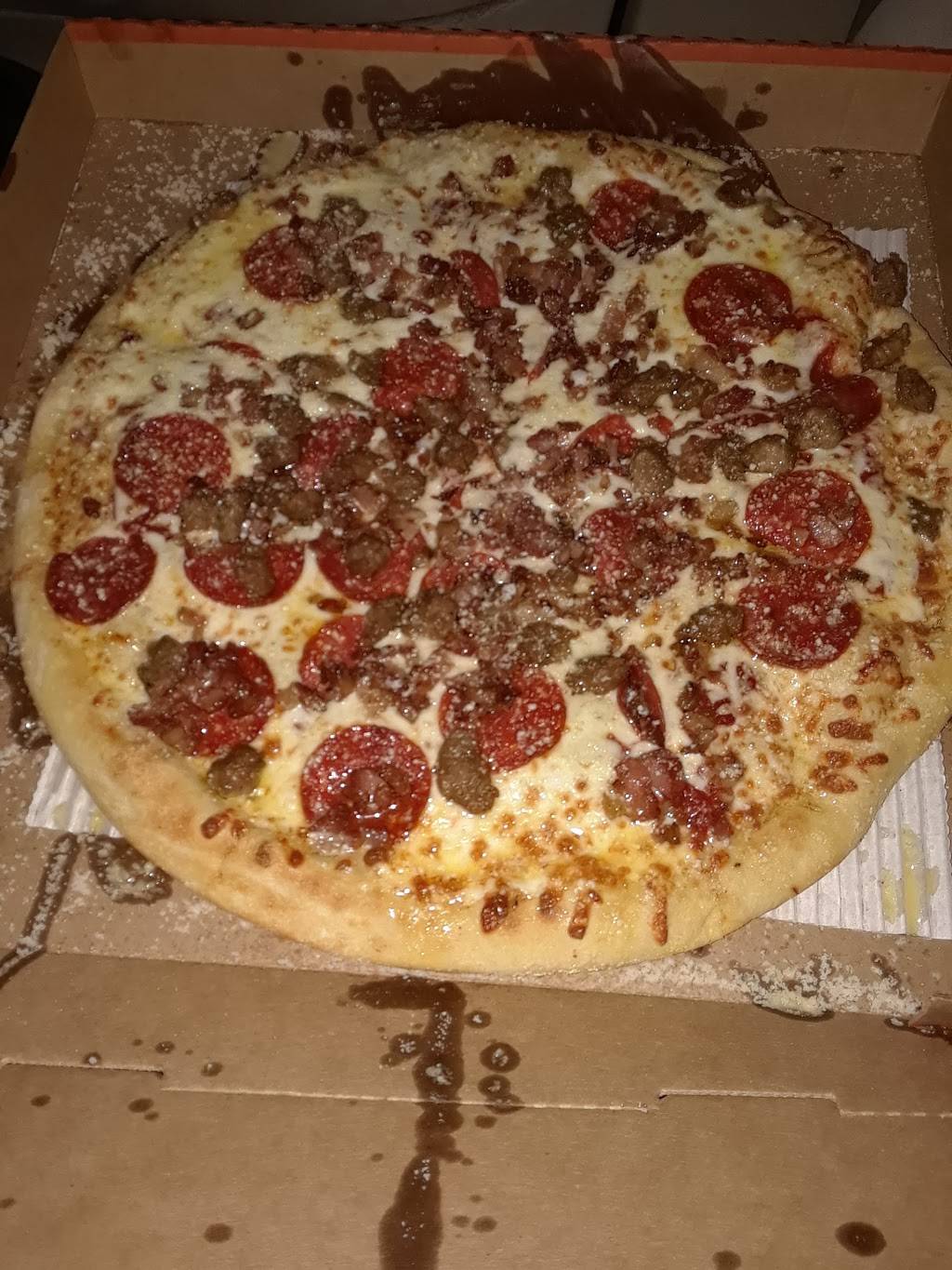 Little Caesars Pizza | meal takeaway | 530 E Warren Ave, Detroit, MI 48201, USA | 3138322200 OR +1 313-832-2200
