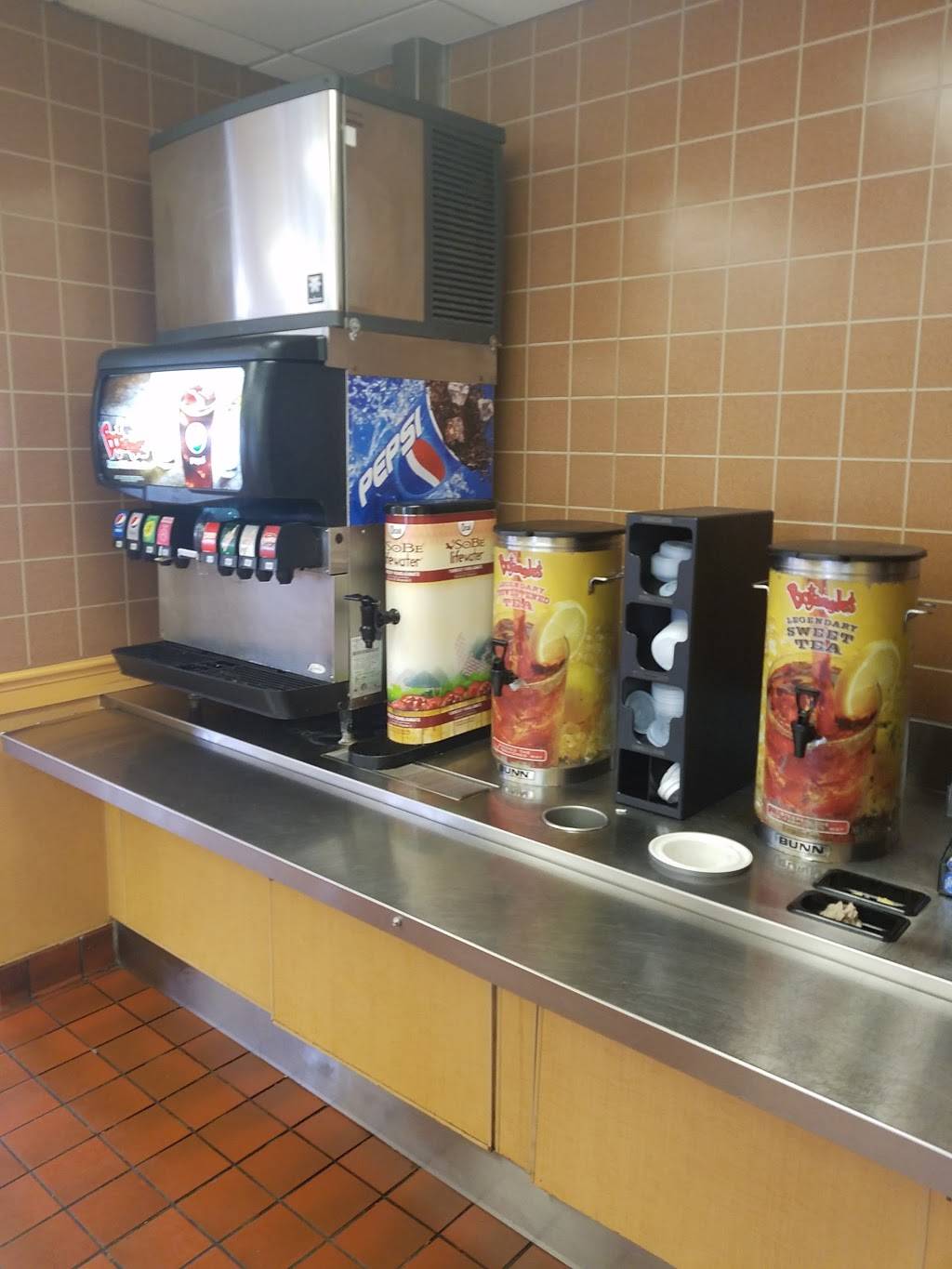 Bojangles Famous Chicken n Biscuits | meal takeaway | 7571 SW Crain Hwy, Upper Marlboro, MD 20772, USA | 3019529322 OR +1 301-952-9322