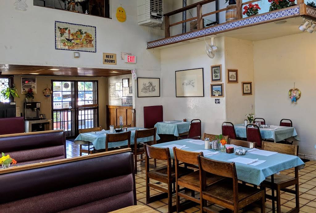 Domingos Cafe | restaurant | 5782 Hollister Ave, Goleta, CA 93117, USA | 8059670655 OR +1 805-967-0655