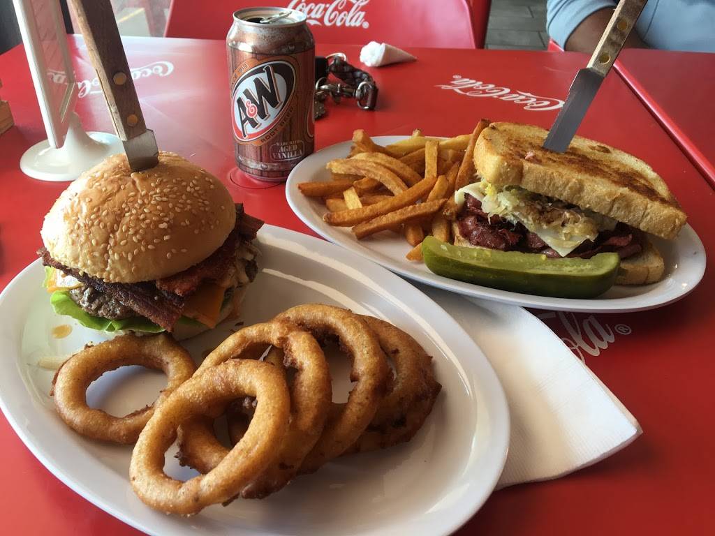 Bettys Authentic American Burgers | restaurant | Popotla KM 28, Villa Corona del Mar, 22713 Rosarito, B.C., Mexico | 016611162160 OR +52 661 116 2160