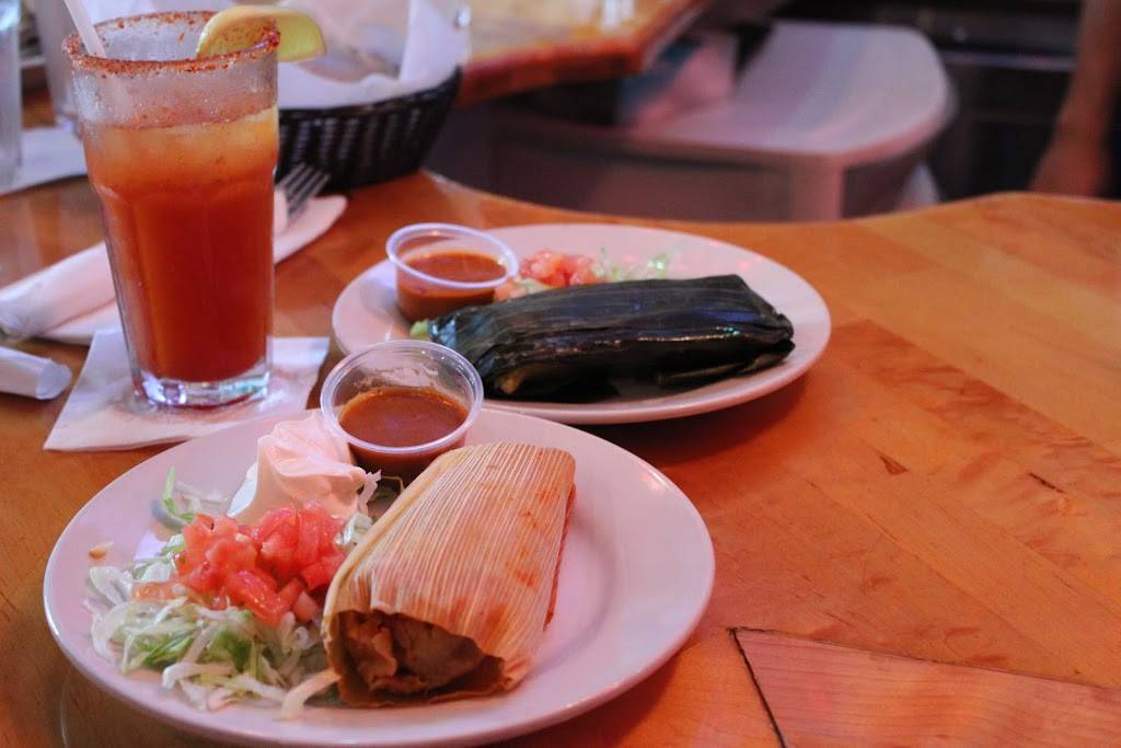 Botanas Restaurant | restaurant | 816 S 5th St, Milwaukee, WI 53204, USA | 4146723755 OR +1 414-672-3755