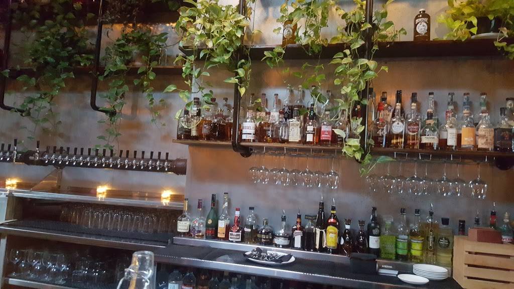 Heritage | restaurant | 914 N 2nd St, Philadelphia, PA 19123, USA | 2156277500 OR +1 215-627-7500