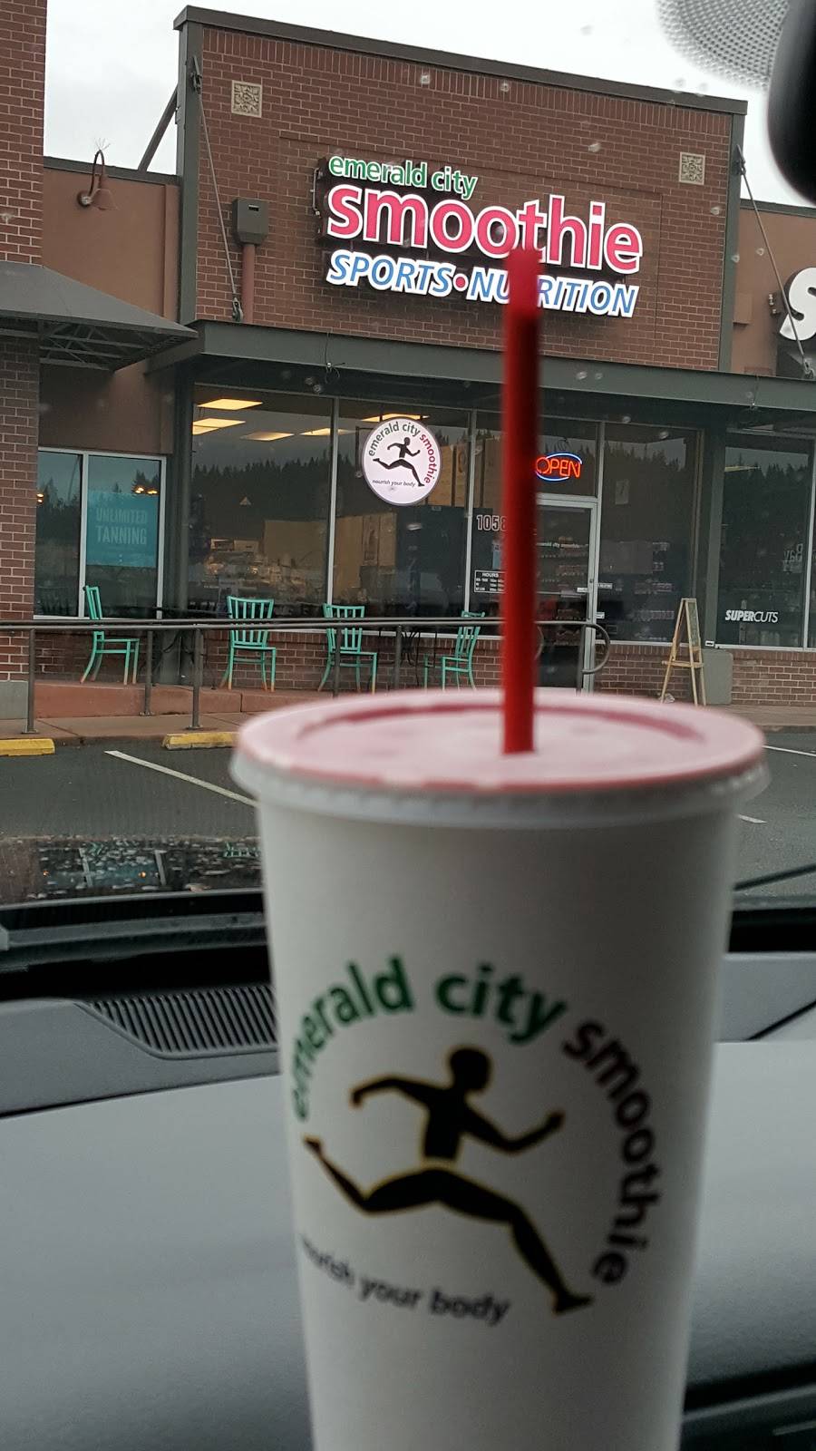 Emerald City Smoothie | restaurant | 1058 Lakeway Dr, Bellingham, WA 98229, USA | 3606472357 OR +1 360-647-2357