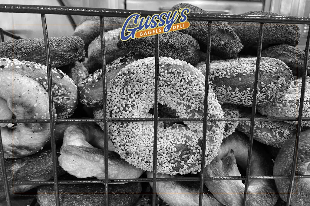 Gussys Bagels & Deli | restaurant | 3606 Fifth Ave, Pittsburgh, PA 15213, USA | 4122242114 OR +1 412-224-2114