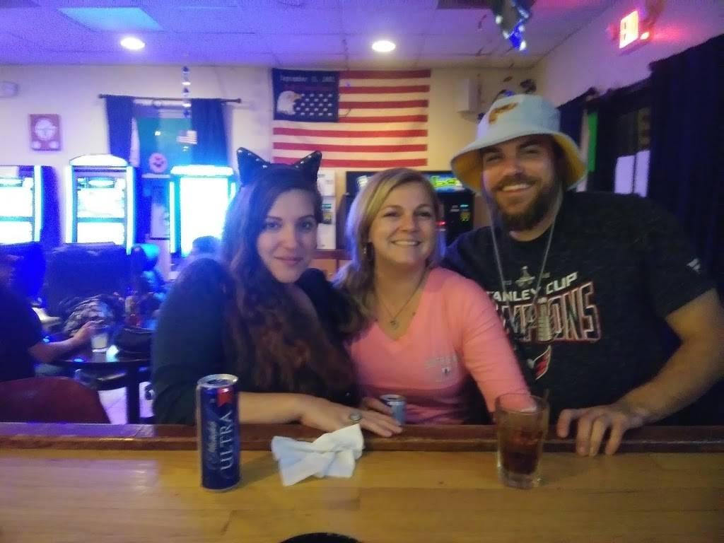 Eagles Lakeside | restaurant | 3008 Lincoln Ave, Richmond, VA 23228, USA | 8042641471 OR +1 804-264-1471