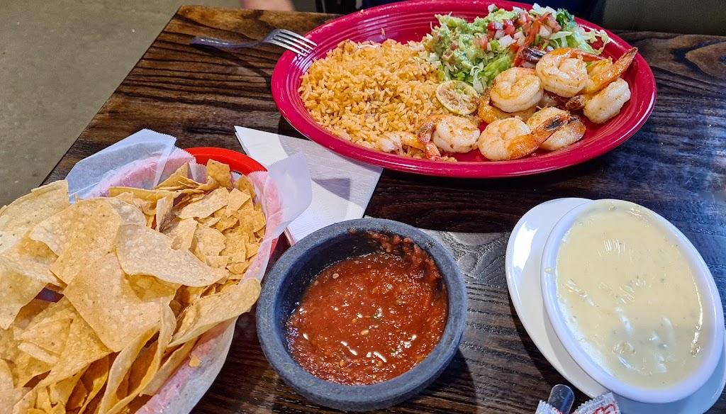 Poco Locos Mexican Grill | restaurant | 122 Lee Road 562 Suite A, Smiths Station, AL 36877, USA | 3344084659 OR +1 334-408-4659