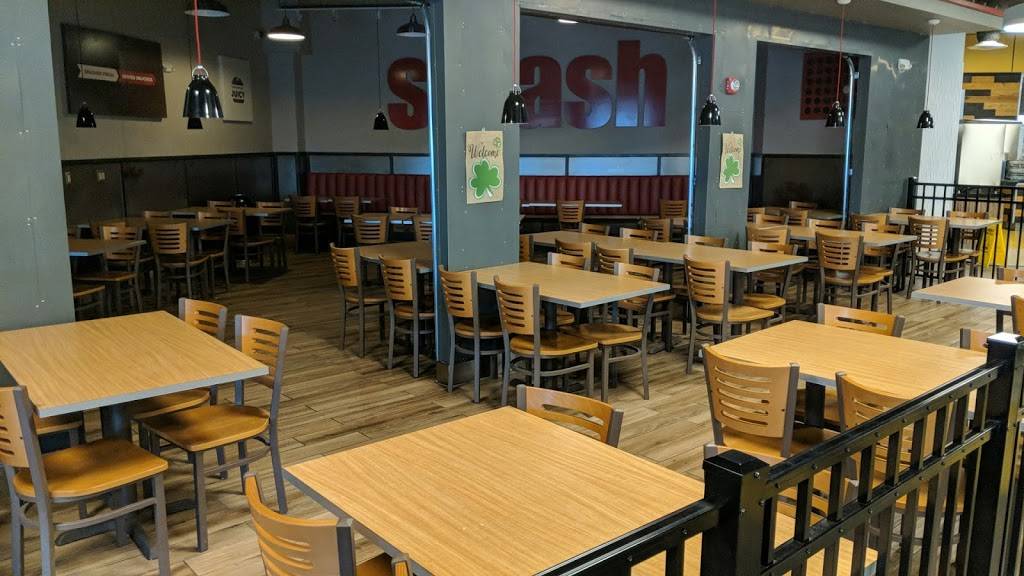 Smashburger | restaurant | 900 Oakwood St, Ypsilanti, MI 48197, USA | 7344876416 OR +1 734-487-6416