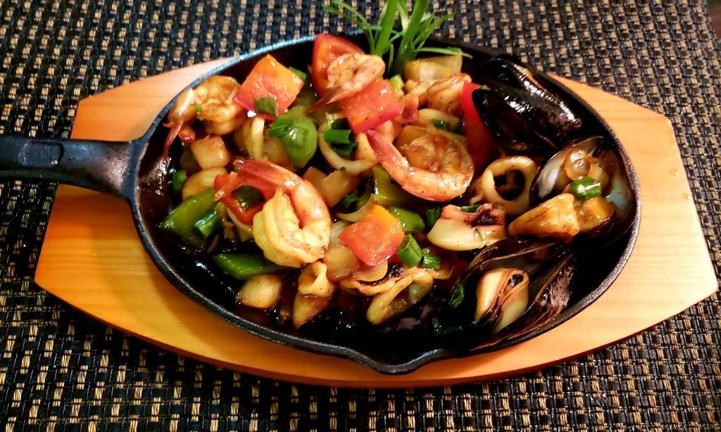 Sizzling Republic | restaurant | 89-08 Queens Blvd, Elmhurst, NY 11373, USA | 7188061054 OR +1 718-806-1054