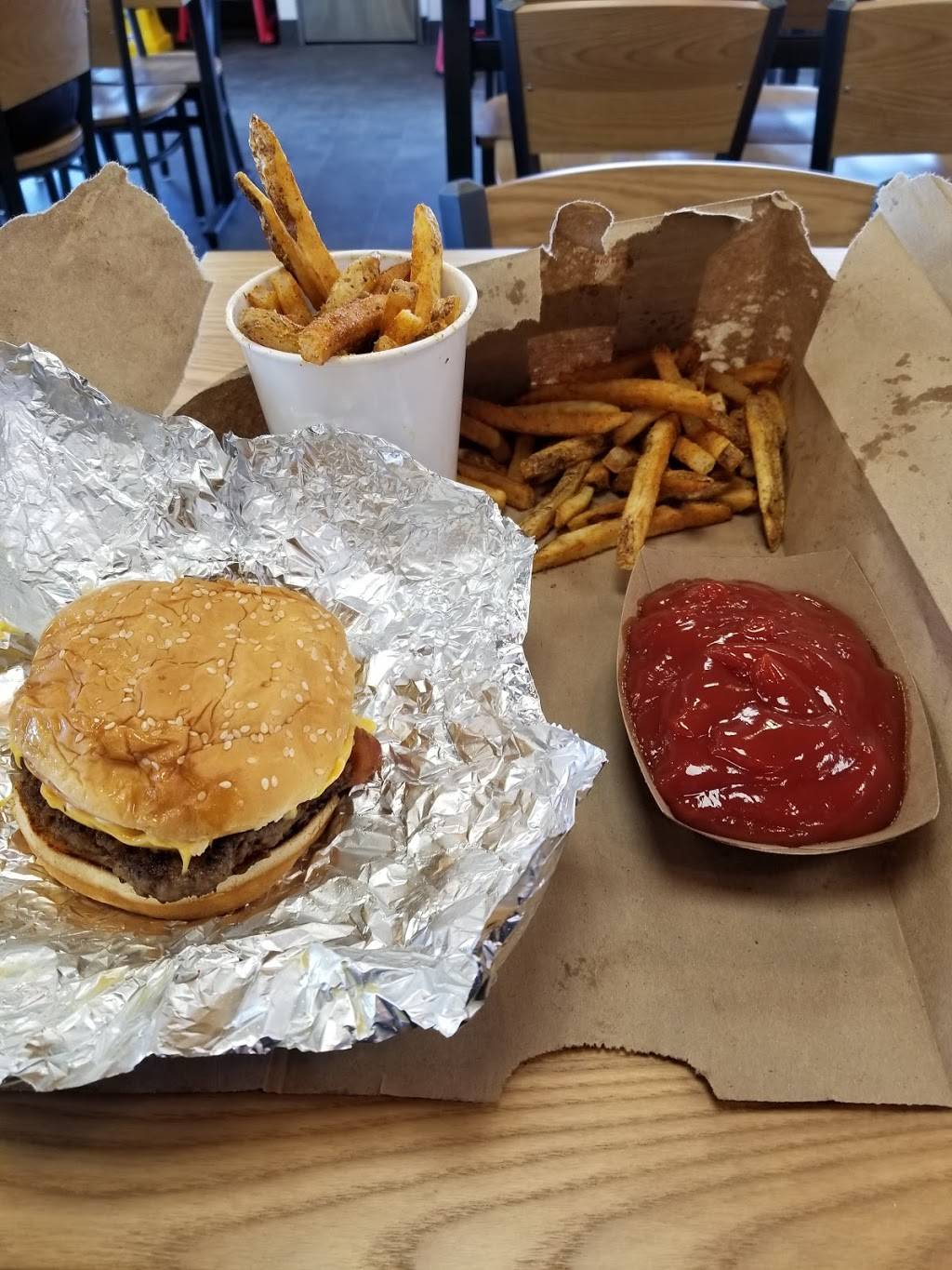 Five Guys | meal takeaway | 4140 S Noland Rd, Independence, MO 64055, USA | 8168860098 OR +1 816-886-0098