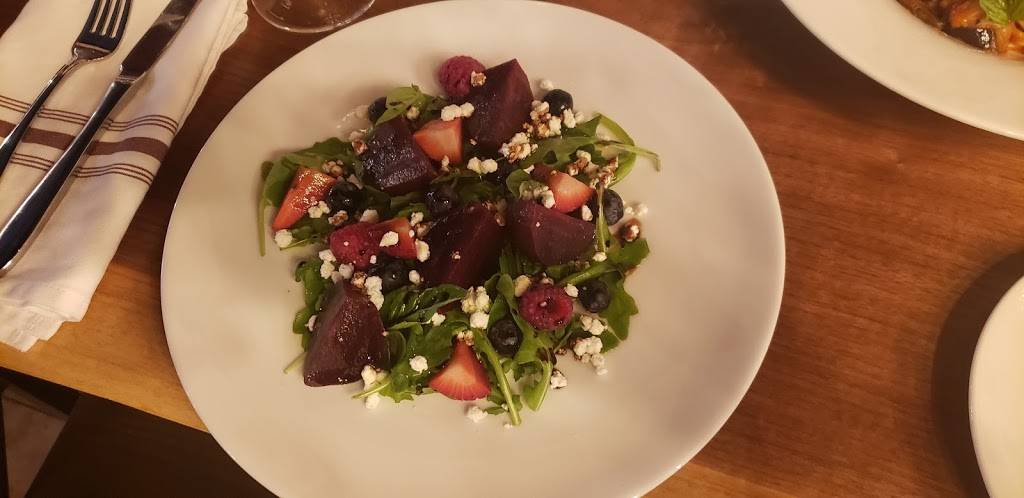 Ombretta Cucina + Vino | restaurant | 121 Lakeshore Rd W, Mississauga, ON L5H 1E9, Canada | 9052712017 OR +1 905-271-2017