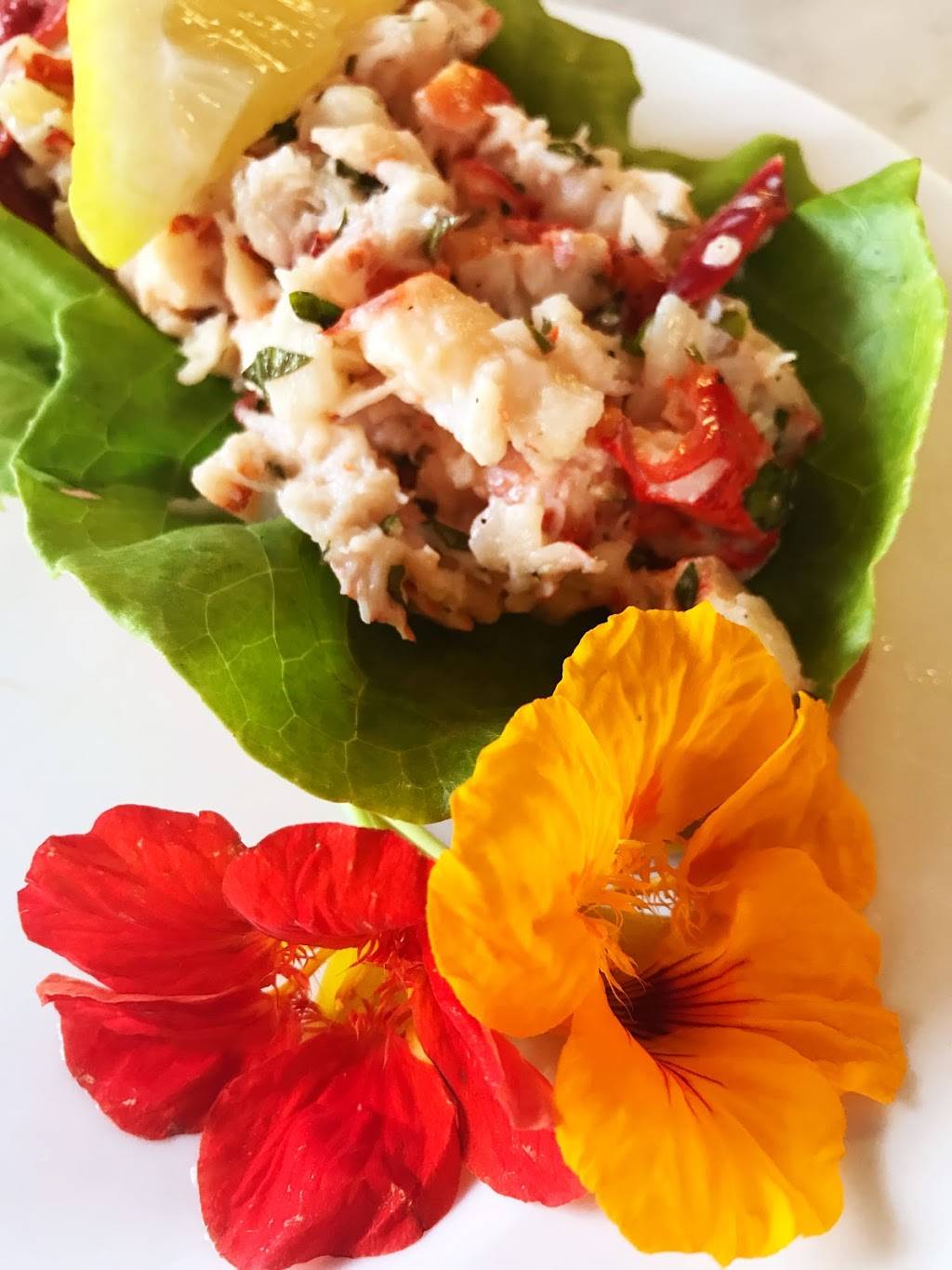 Quicks Hole Taqueria | restaurant | 6 Luscombe Ave, Woods Hole, MA 02543, USA | 5084950792 OR +1 508-495-0792