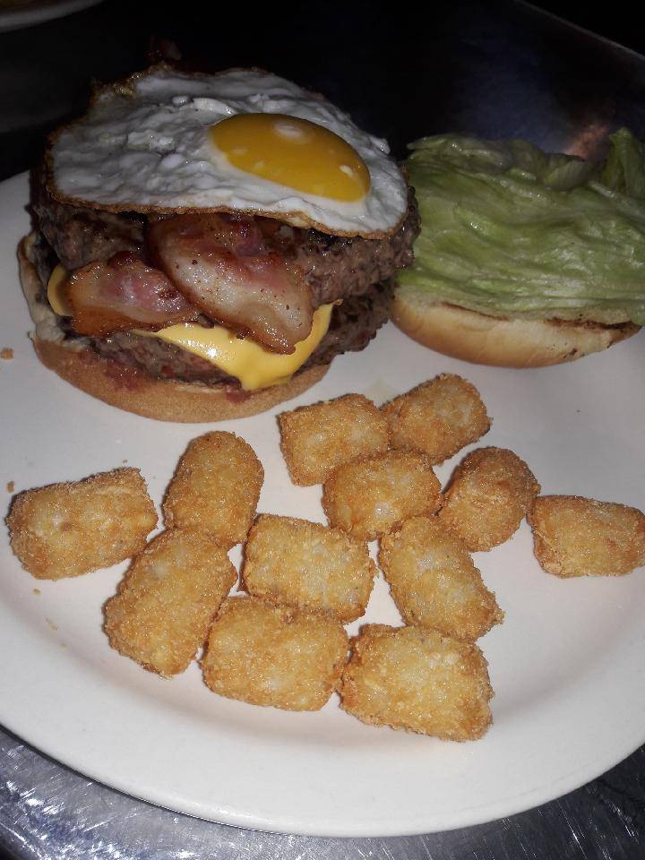 The Holiday House Restaurant Top Rated Breakfast Lunch & Dinner | restaurant | 1908 US-19, Holiday, FL 34690, USA | 7279352623 OR +1 727-935-2623