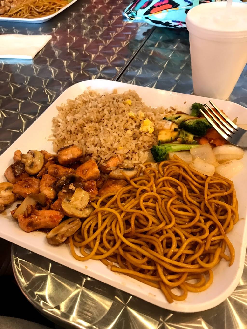 Hibachi Boy | restaurant | 6155 Mid Rivers Mall Dr, St Peters, MO 63304, USA | 6362445105 OR +1 636-244-5105