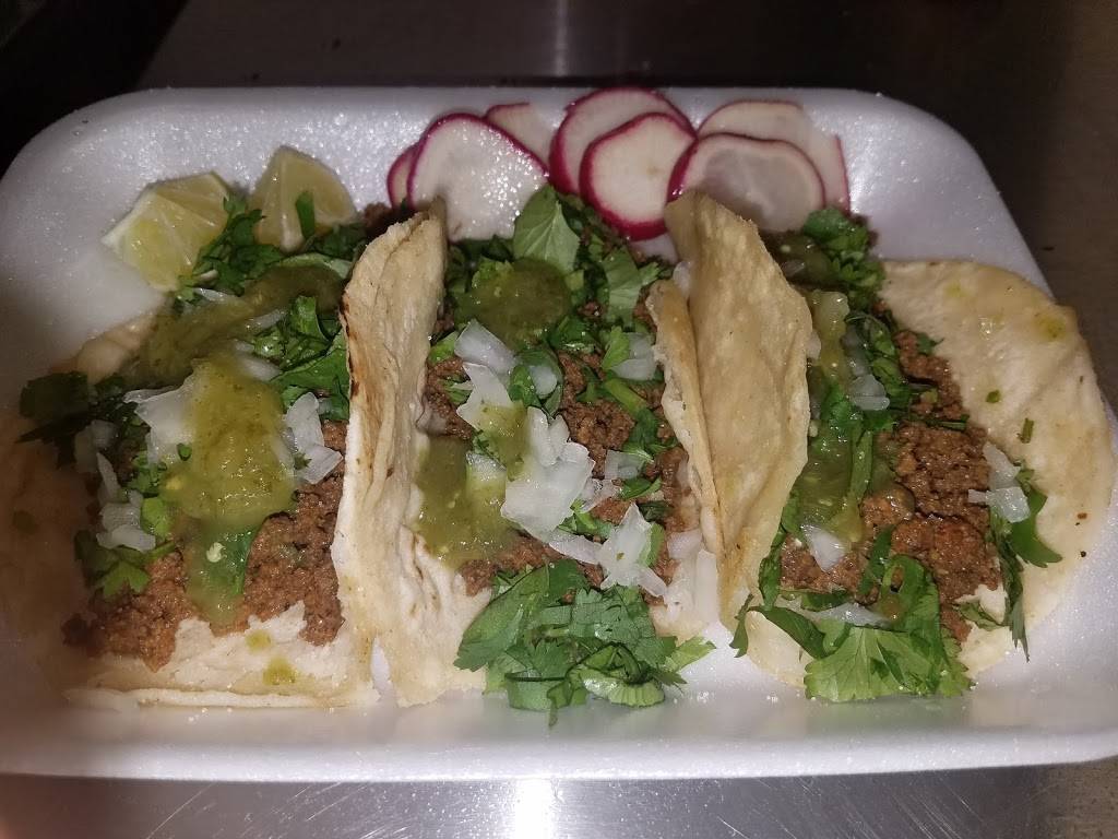 Finas Tacos & More | restaurant | 303 301 Blvd W #245, Bradenton, FL 34205, USA | 9412418873 OR +1 941-241-8873