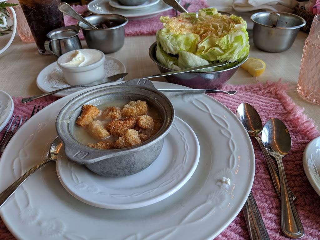 The Iron Skillet Restaurant | restaurant | 2489 W 30th St, Indianapolis, IN 46222, USA | 3179236353 OR +1 317-923-6353