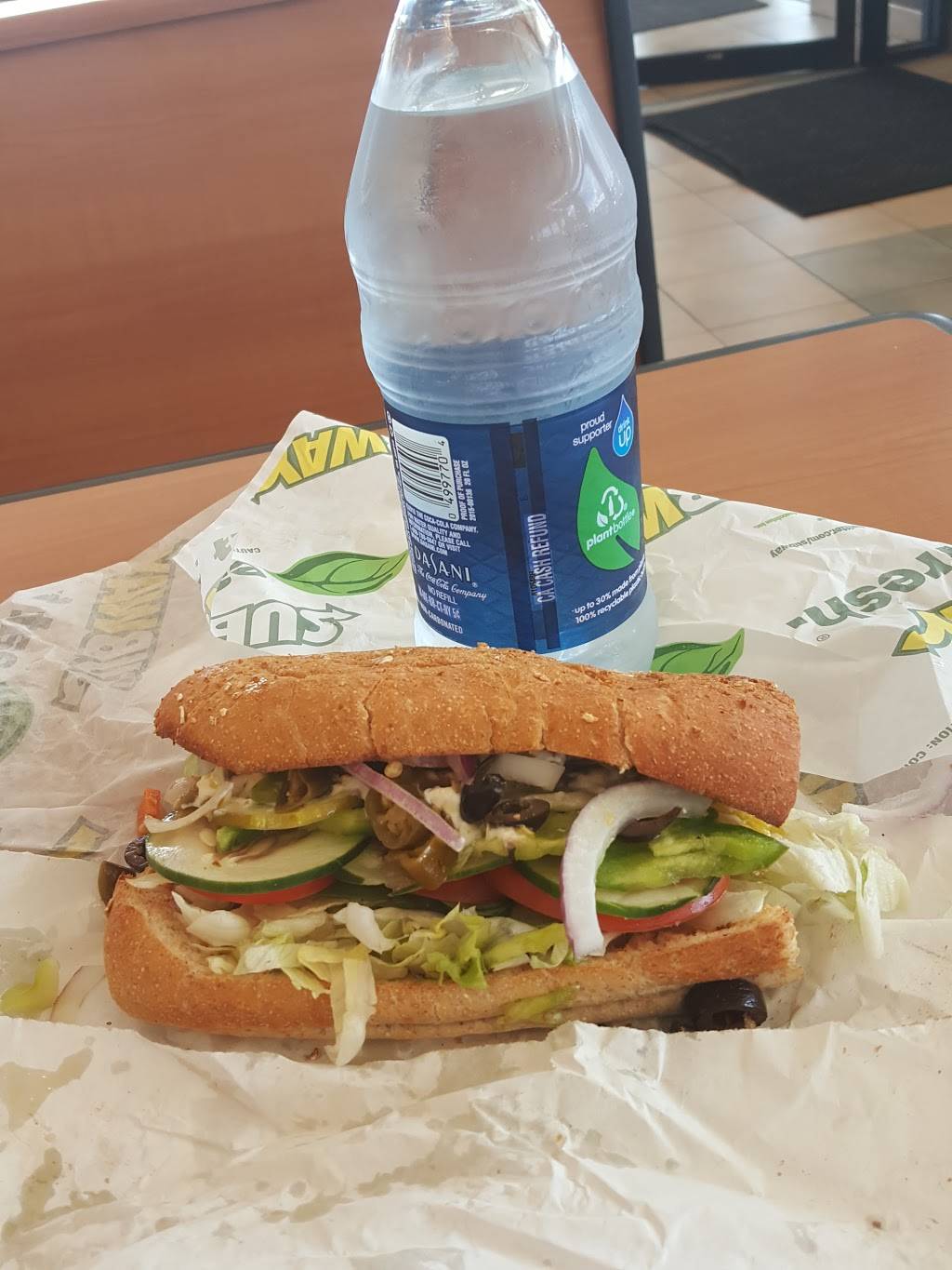 Subway | restaurant | 527 W Liberty St C-1, Wauconda, IL 60084, USA | 8475266181 OR +1 847-526-6181