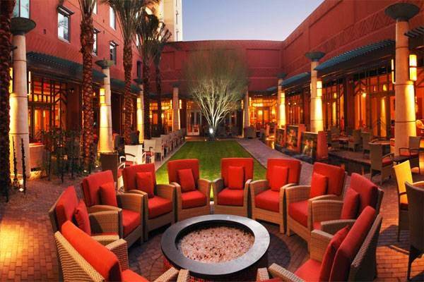 Rays Bar / Soleil Restaurant | restaurant | 9495w W Coyotes Blvd, Glendale, AZ 85305, USA | 6239373700 OR +1 623-937-3700