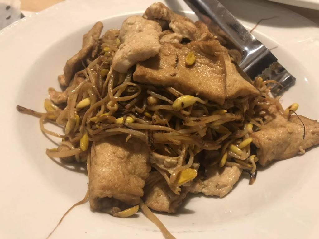 MaMa Chang | restaurant | 3251 Old Lee Hwy Ste101, Fairfax, VA 22030, USA | 7032685556 OR +1 703-268-5556