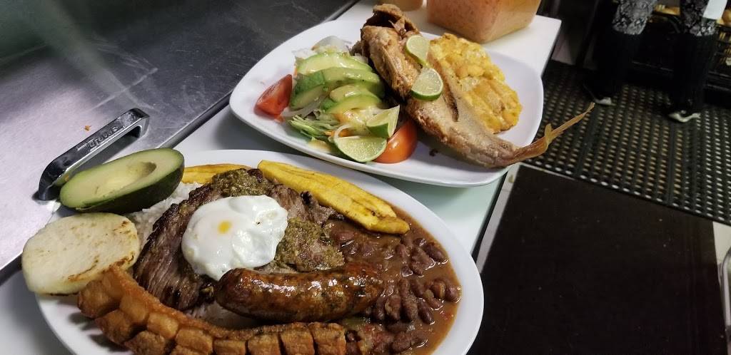 Esto es Colombia | restaurant | 2848 Dufferin St, North York, ON M6B 3S5, Canada | 4167820058 OR +1 416-782-0058