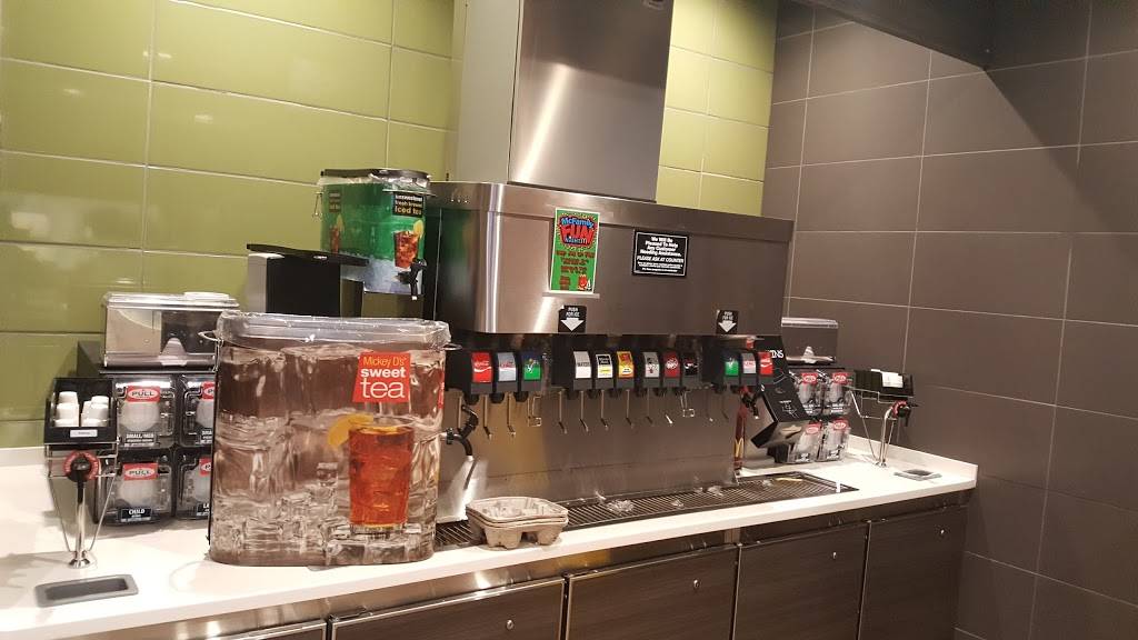 McDonalds | cafe | 2910 W 3rd St, Bloomington, IN 47404, USA | 8123328950 OR +1 812-332-8950