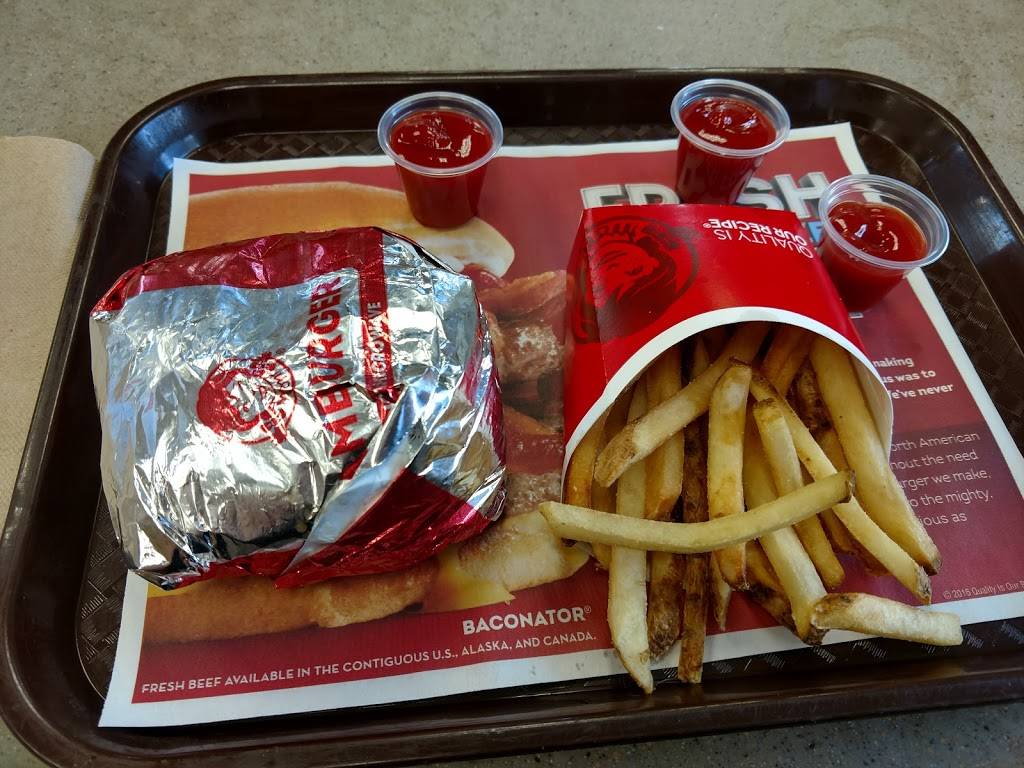 Wendys | restaurant | 294 Crossroads Pkwy, Savannah, GA 31408, USA | 9125440346 OR +1 912-544-0346