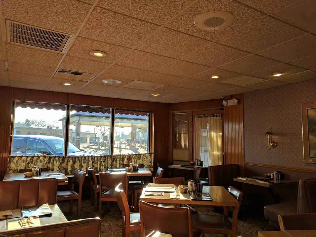 Whitney Street | restaurant | 30 N Whitney St, Grayslake, IL 60030, USA | 8472230670 OR +1 847-223-0670