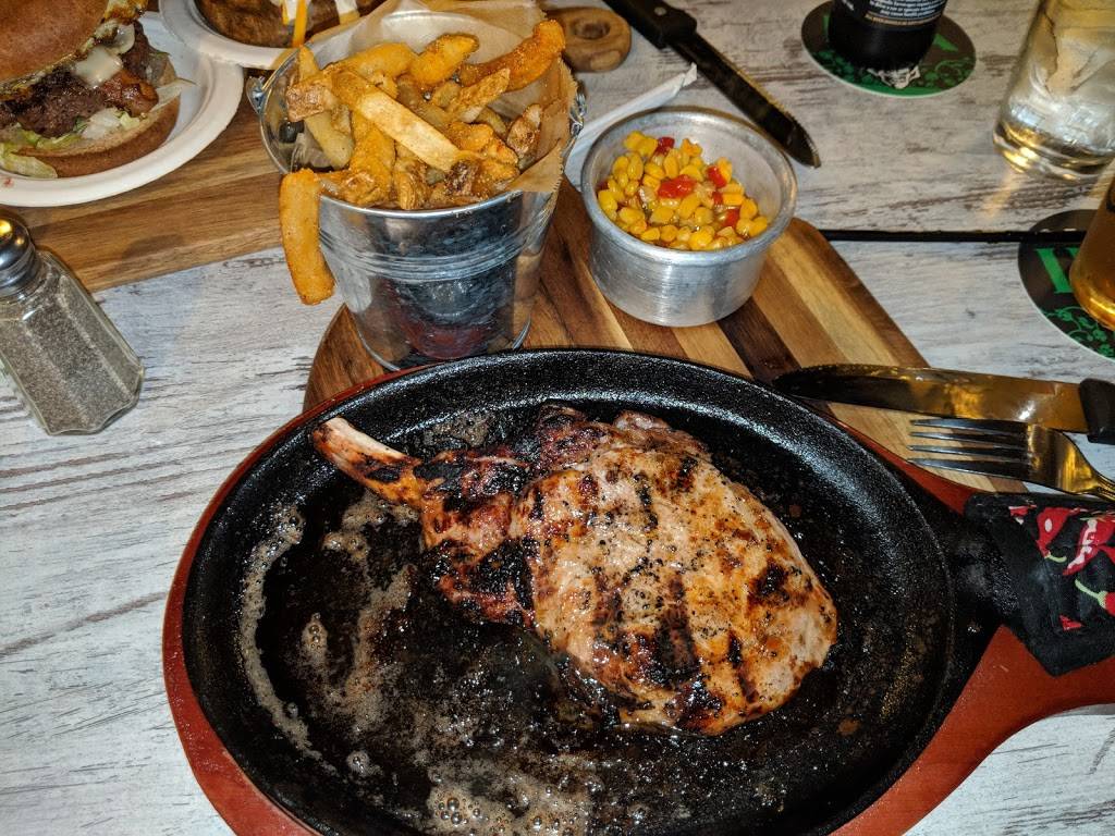 Hoof & Barrel | restaurant | 122 N Congress St, York, SC 29745, USA | 8038185554 OR +1 803-818-5554