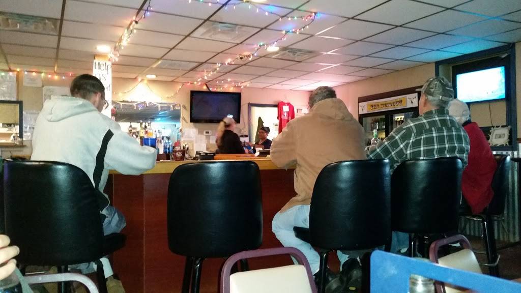 The Heidout Restaurant & Bar | restaurant | 432 W Pike St, Jackson Center, OH 45334, USA | 9375966311 OR +1 937-596-6311