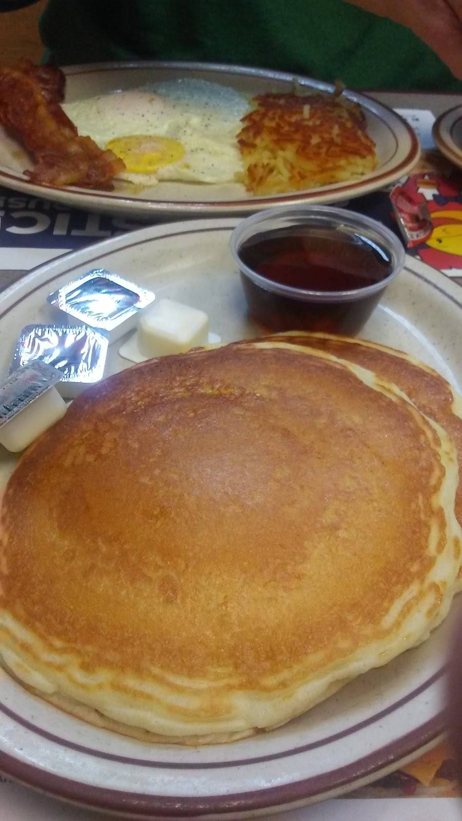 George Webb Restaurant | restaurant | 7105 S 76th St, Franklin, WI 53132, USA | 4144252664 OR +1 414-425-2664