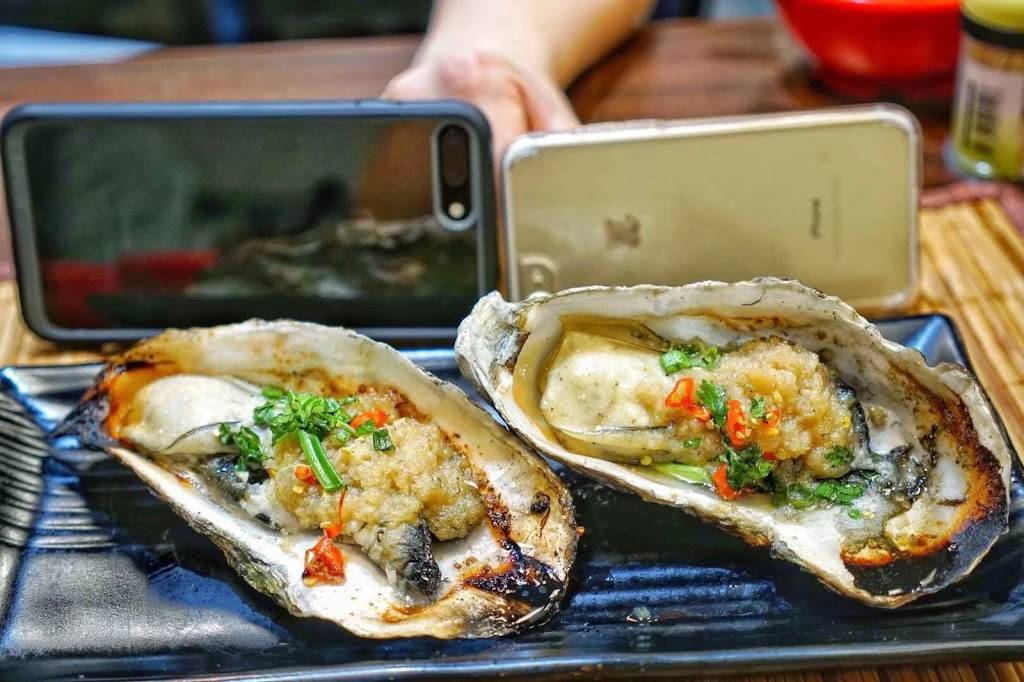 Friend BBQ 友情客串 | restaurant | 2358 S Wentworth Ave, Chicago, IL 60616, USA | 3126248153 OR +1 312-624-8153