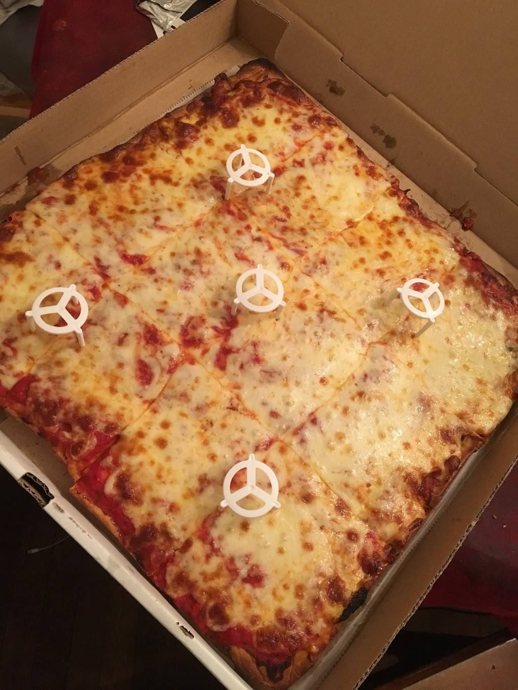 Whitepoint Pizza | restaurant | 132-13 14th Ave, College Point, NY 11356, USA | 7187465555 OR +1 718-746-5555