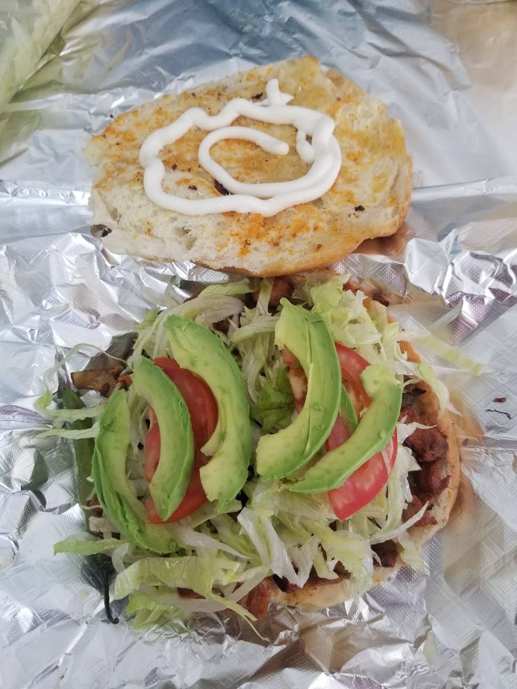 Tacos la Garnet | restaurant | 3030 US-82, Gainesville, TX 76240, USA | 2144444563 OR +1 214-444-4563