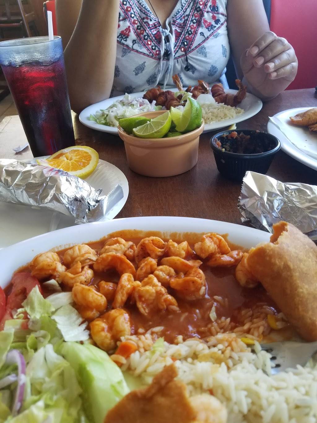 Mariscos Puerto Vallarta | restaurant | 7121 Monterey Rd, Gilroy, CA 95020, USA | 4088489700 OR +1 408-848-9700