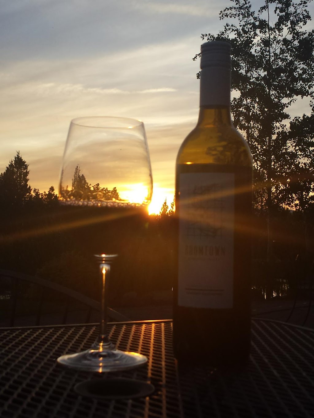 Brand 33 | restaurant | 16900 Aspen Lakes Dr, Sisters, OR 97759, USA | 5415493663 OR +1 541-549-3663