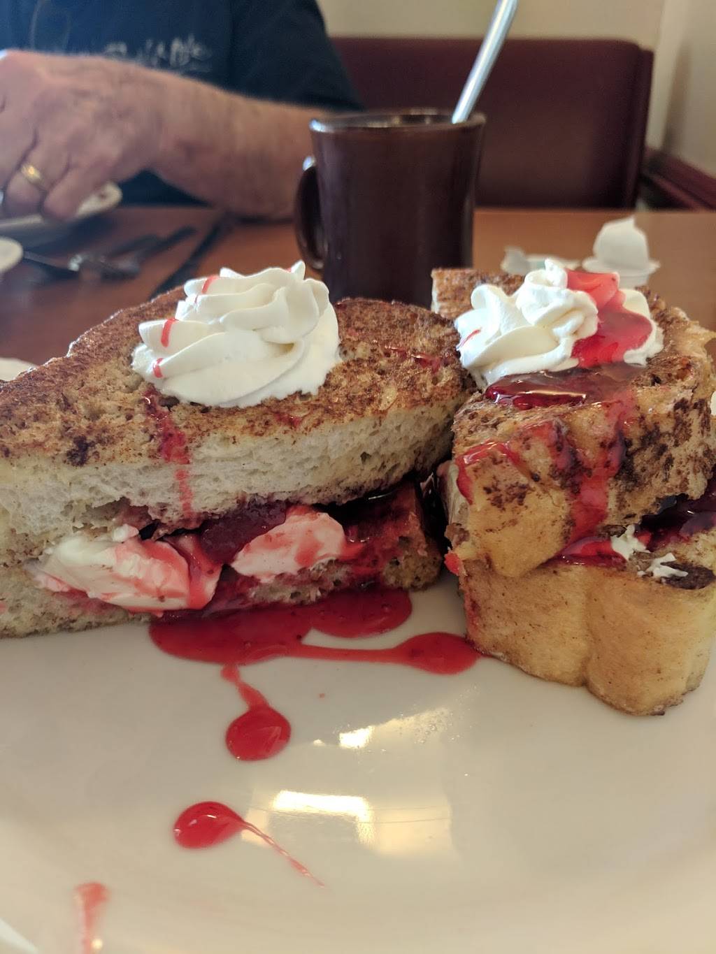 Steves Famous Diner | restaurant | 1584 S Nova Rd, Daytona Beach, FL 32114, USA | 3862520101 OR +1 386-252-0101