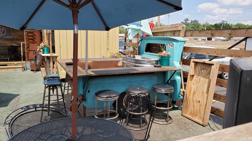 The Rusty Nail | restaurant | 1155 S Washington Ave, Wichita, KS 67211, USA | 3167965900 OR +1 316-796-5900