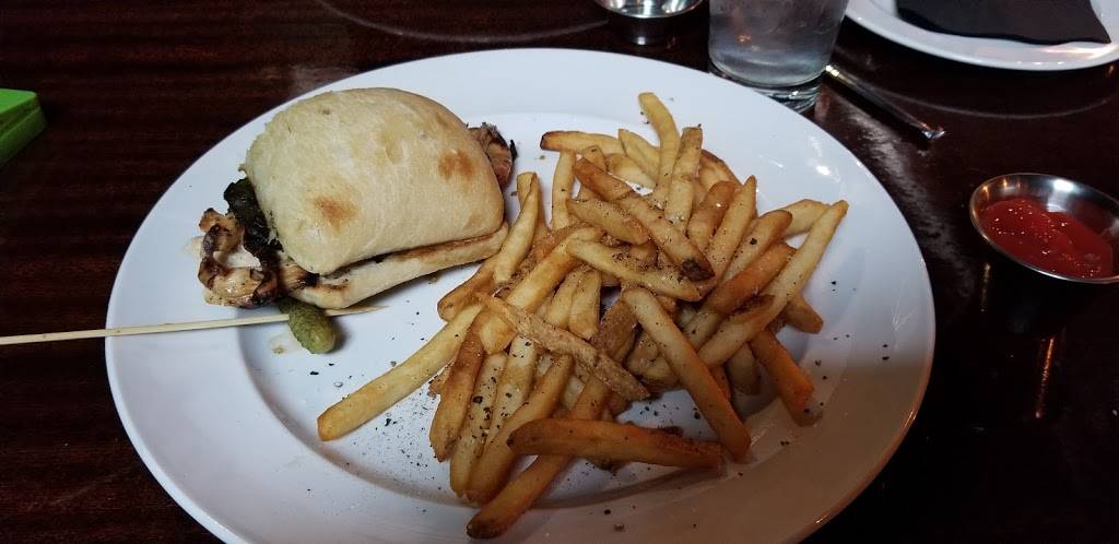 T-Rays Fire Grill | restaurant | 125 W Crogan St Suite A, Lawrenceville, GA 30046, USA | 7709107529 OR +1 770-910-7529