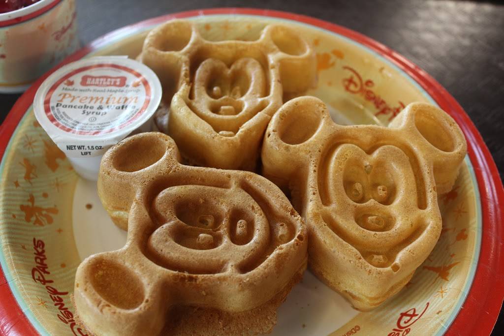 End Zone Food Court | restaurant | 1701 W Buena Vista Dr, Kissimmee, FL 34747, USA | 4079393463 OR +1 407-939-3463