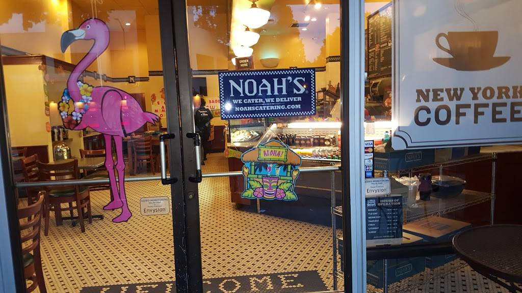 Noahs Bagels | cafe | 3351 Lakeshore Ave, Oakland, CA 94610, USA | 5104523744 OR +1 510-452-3744