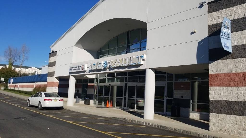 Ice Vault Arena | restaurant | 10 Nevins Rd, Wayne, NJ 07470, USA | 9736281500 OR +1 973-628-1500