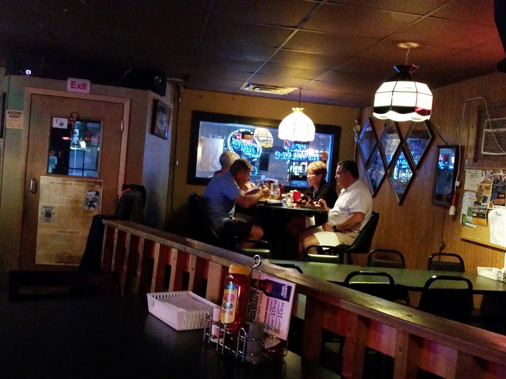 Sports Cabin | restaurant | 653 N Main Ave, Garretson, SD 57030, USA | 6055946469 OR +1 605-594-6469