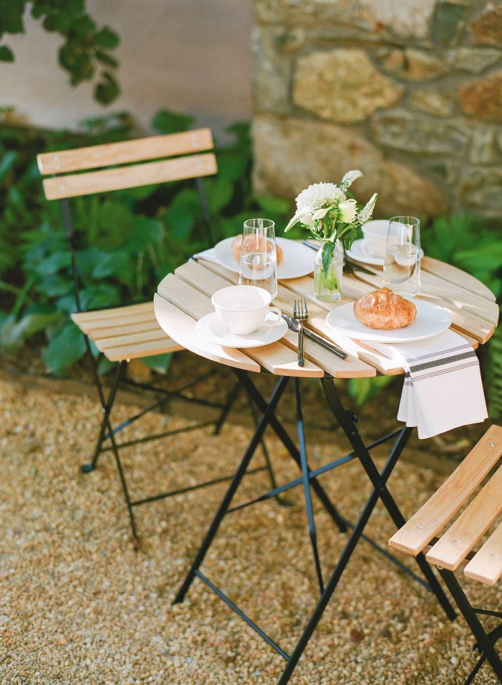 The Red Fox Inn & Tavern | restaurant | 2 E Washington St, Middleburg, VA 20117, USA | 5406876301 OR +1 540-687-6301