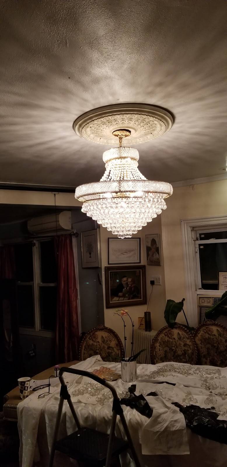 Sushi Meshuna | restaurant | 5115 13th Ave, Brooklyn, NY 11219, USA | 7184848085 OR +1 718-484-8085