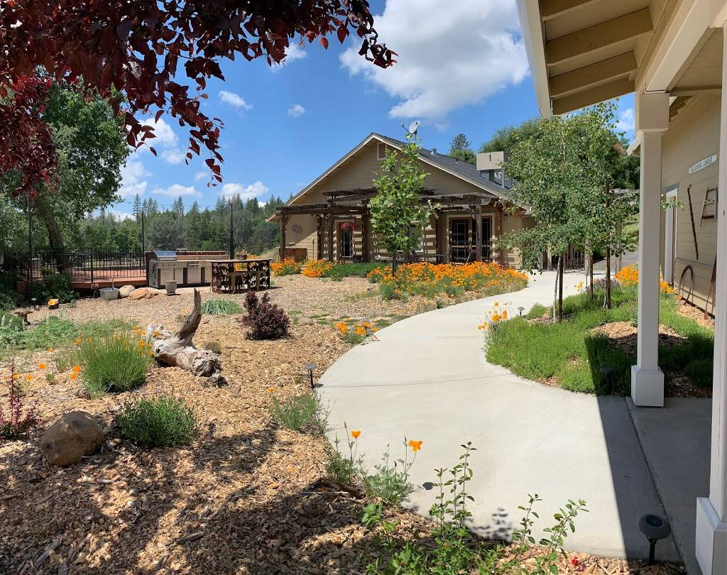 Red Tail Ranch Bed & Breakfast | restaurant | 22307 Ferretti Rd, Groveland, CA 95321, USA | 2099620863 OR +1 209-962-0863