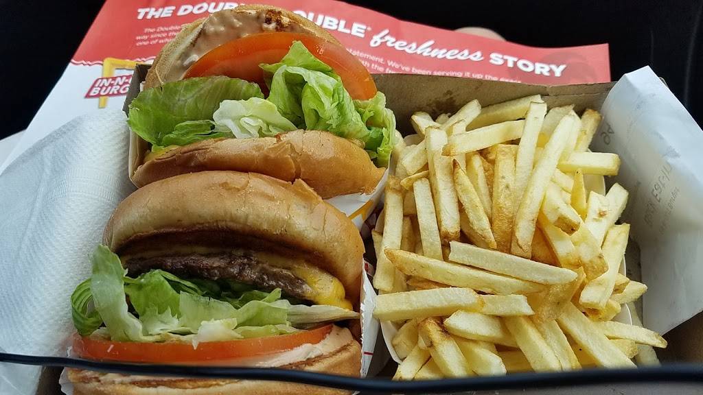 In-N-Out Burger | restaurant | 6225 Foothill Blvd, Tujunga, CA 91042, USA | 8007861000 OR +1 800-786-1000