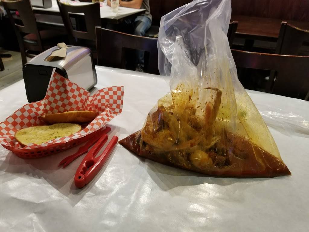 Stinkin Crawfish of Downey | restaurant | 4810, 8240 Firestone Blvd, Downey, CA 90241, USA | 5628620028 OR +1 562-862-0028