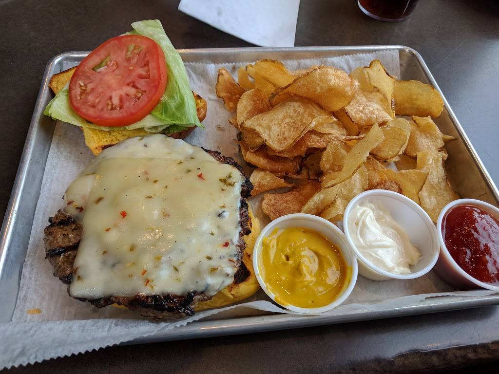 Pints & Quarts | restaurant | 950 W Norton Ave, Muskegon, MI 49441, USA | 2318309889 OR +1 231-830-9889