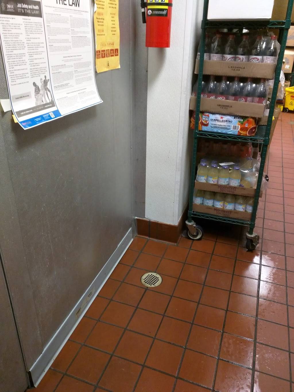 Potbelly Sandwich Shop | restaurant | 1560 N Wells St, Chicago, IL 60610, USA | 3129480229 OR +1 312-948-0229