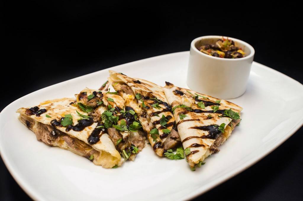 Graze Restaurant | restaurant | 115 E College St, Iowa City, IA 52240, USA | 3198875477 OR +1 319-887-5477